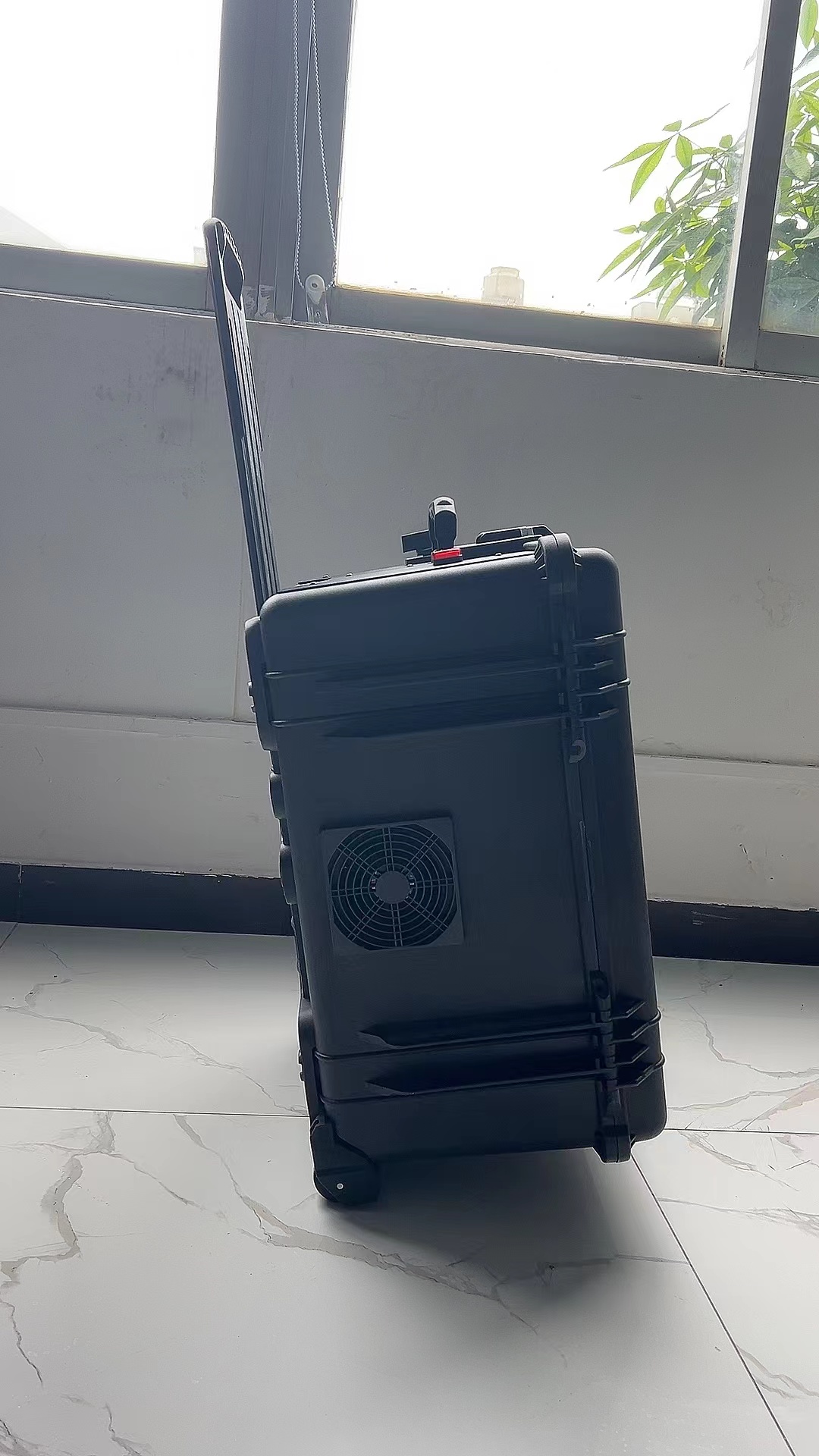 望都手拉箱型移动通信干扰器